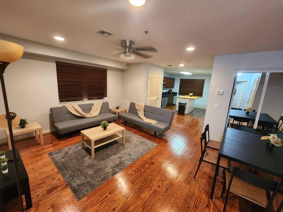 Luxury 2 Bed Apt, Mins To Nyc! 유니언시티 외부 사진
